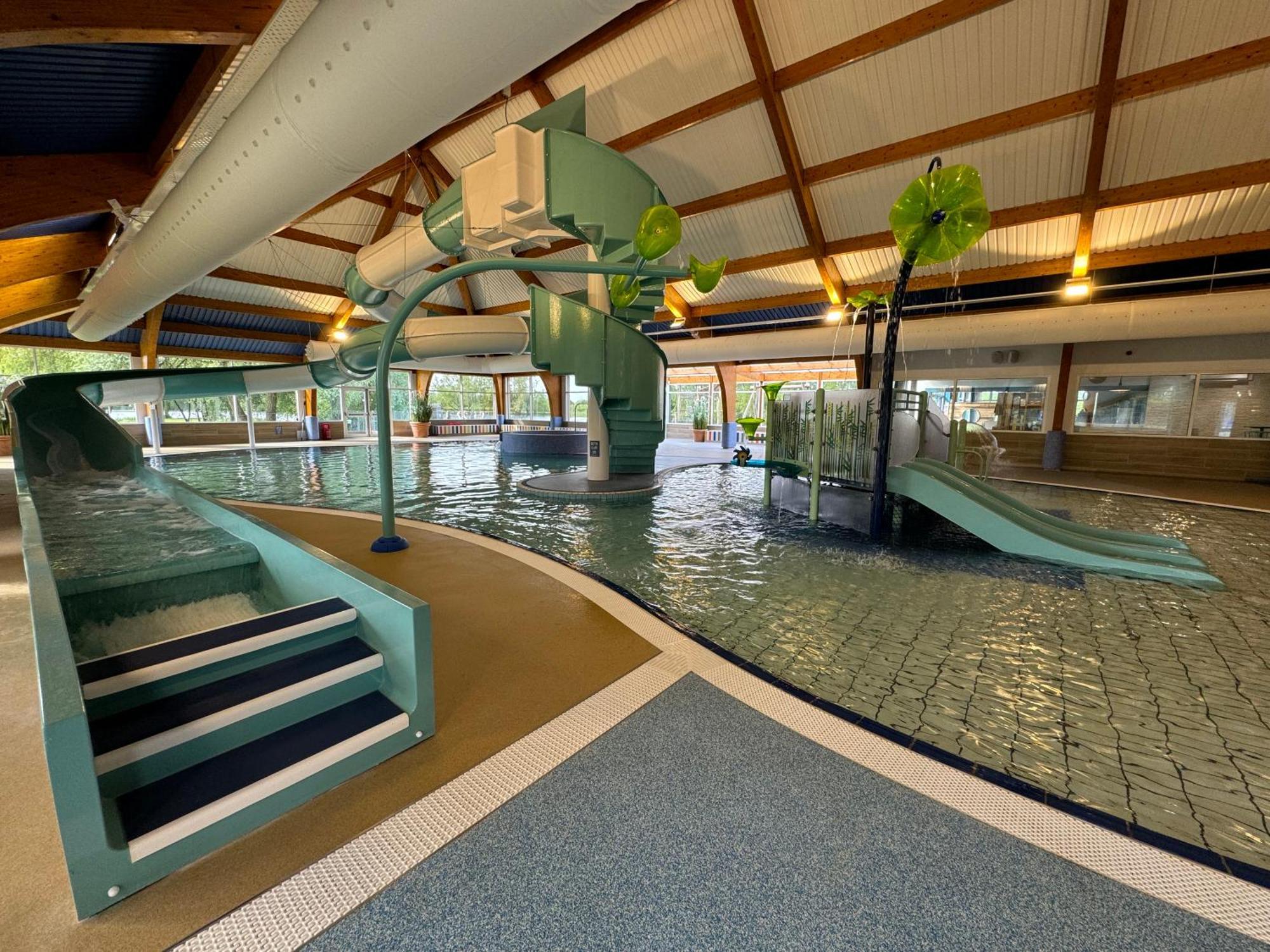 The Boat House, Hot Tub Lodge South Cerney Zewnętrze zdjęcie